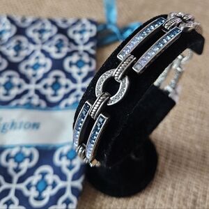 NWT Brighton Spectrum Glam Silver and Blue Ombre Crystal Bracelet & Pouch